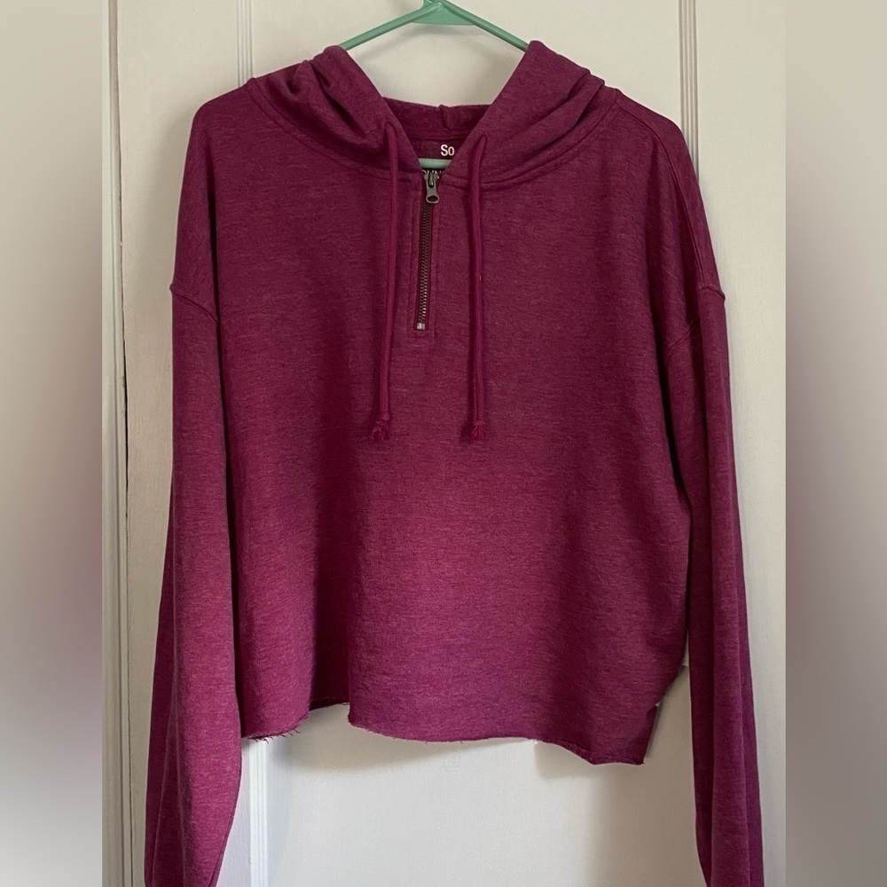 NWT- Juniors' SO® Quarter-Zip Cutoff
Fleece Hoodie, Size: XL